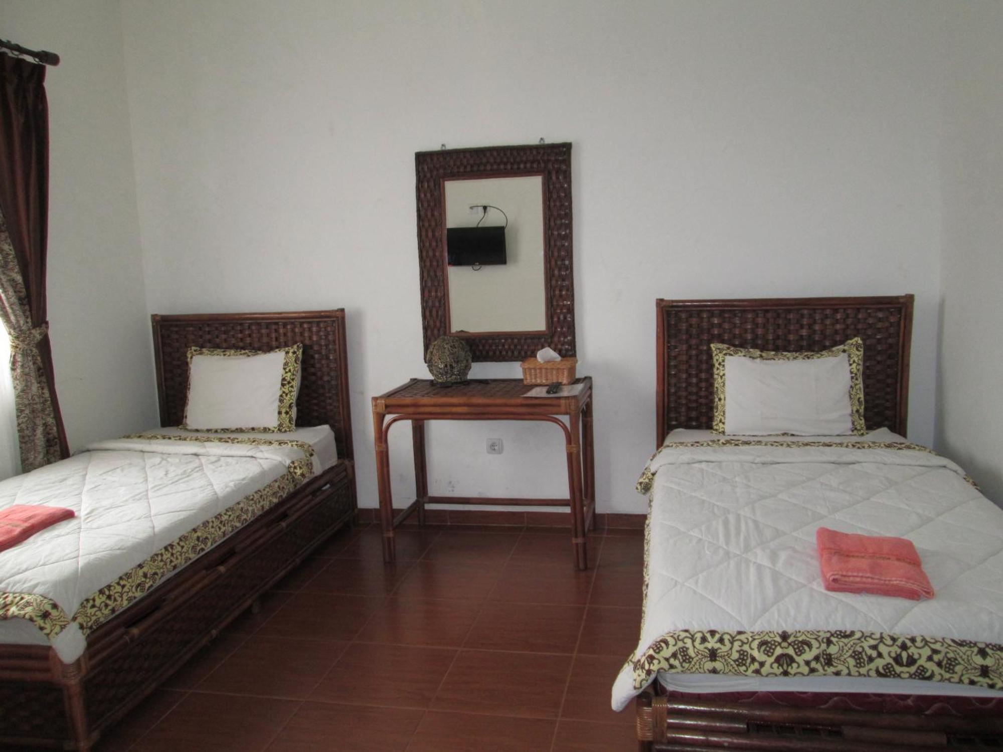 Osmond Villa Resort Lembang Buitenkant foto