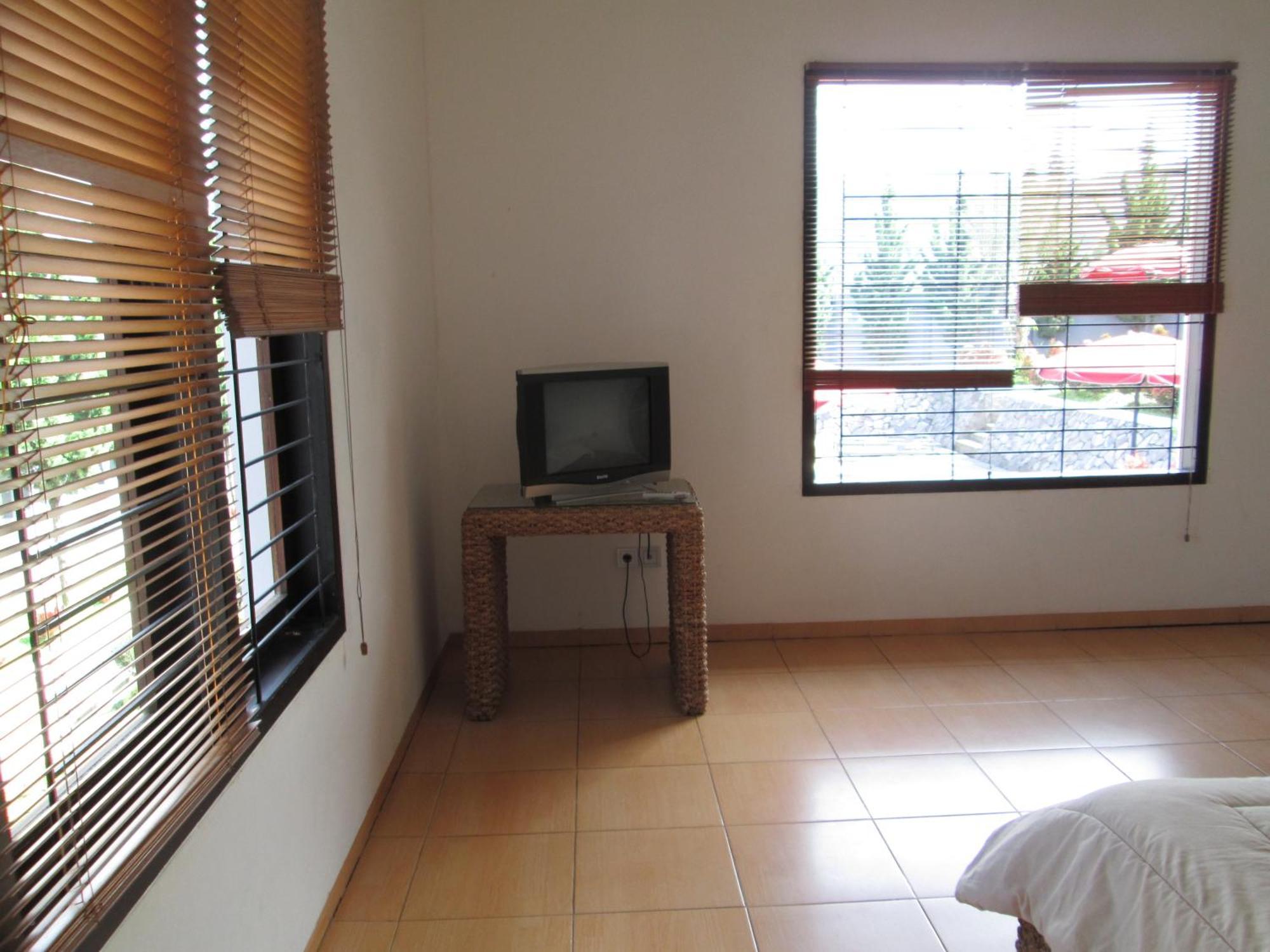 Osmond Villa Resort Lembang Buitenkant foto