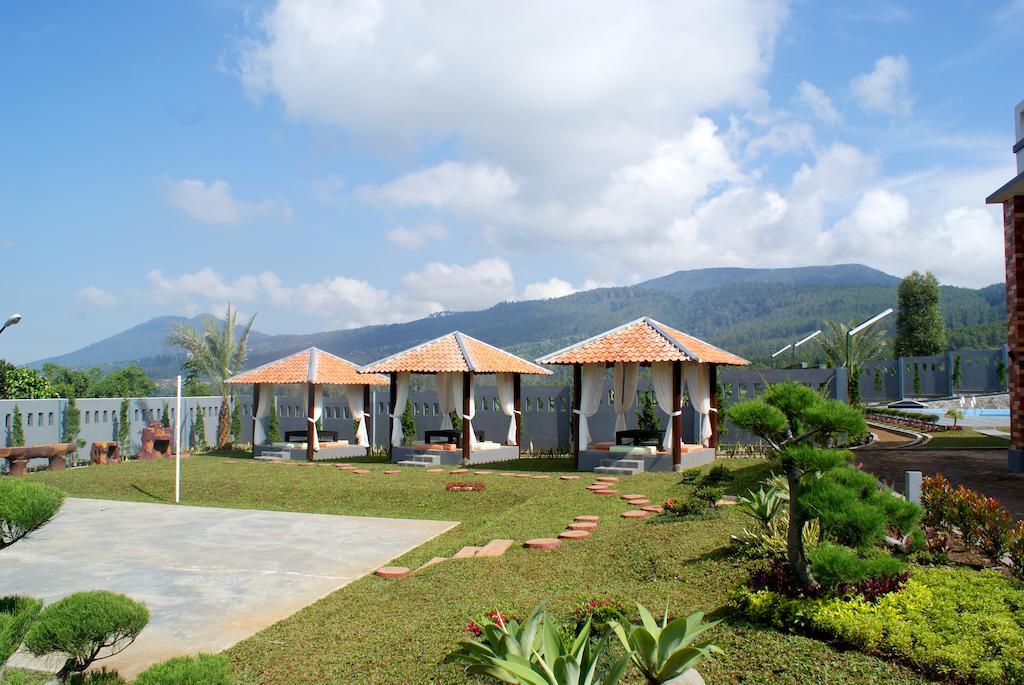 Osmond Villa Resort Lembang Buitenkant foto